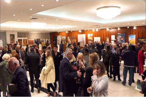 crowd-4