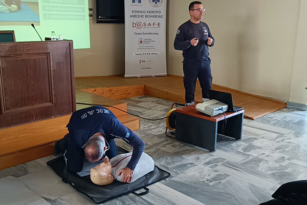 prwtes boitheies ekab5