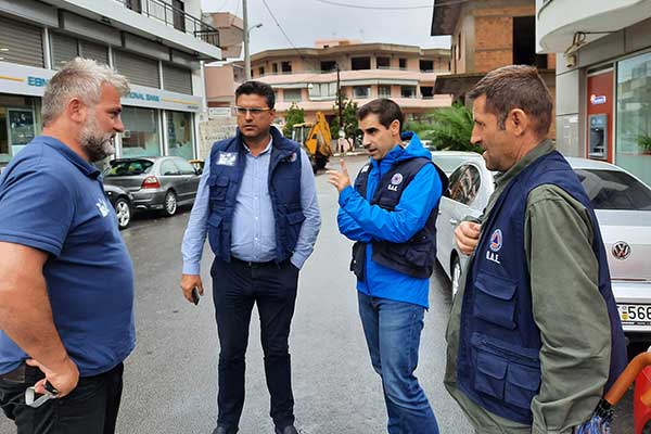183