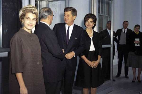 Αμαλια μεγαπανου