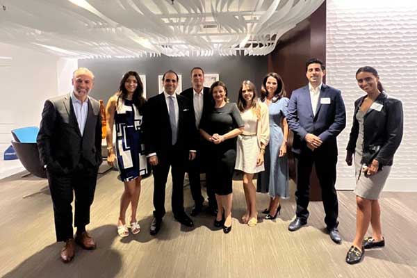 avgerinopoulou synantisi me hellenic american bankers association ny