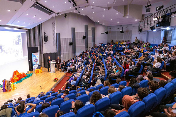 2 NHPIAGWGEIO KALYVIA