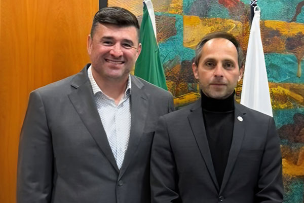 sinantisi dimarxos kouvelos2