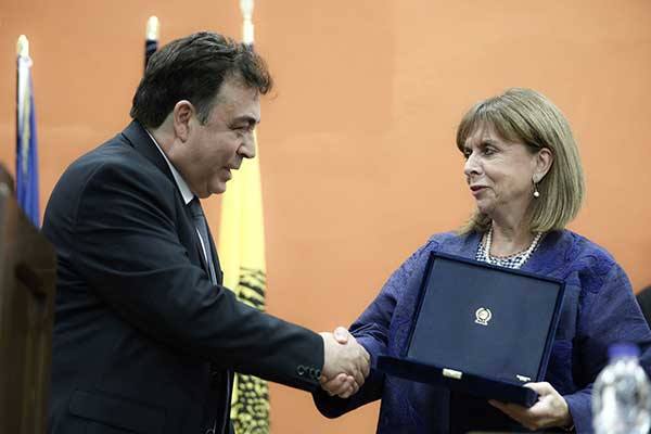 45892 3 2 1 1920x1440