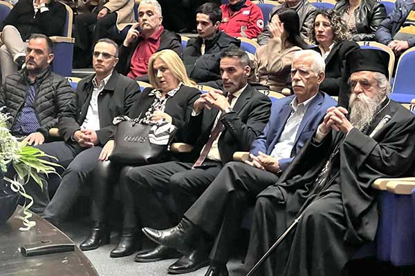 09 EPAINOI NEOI FOITHTES