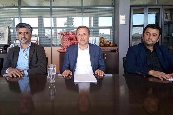 sinenteuxi apologismos 1