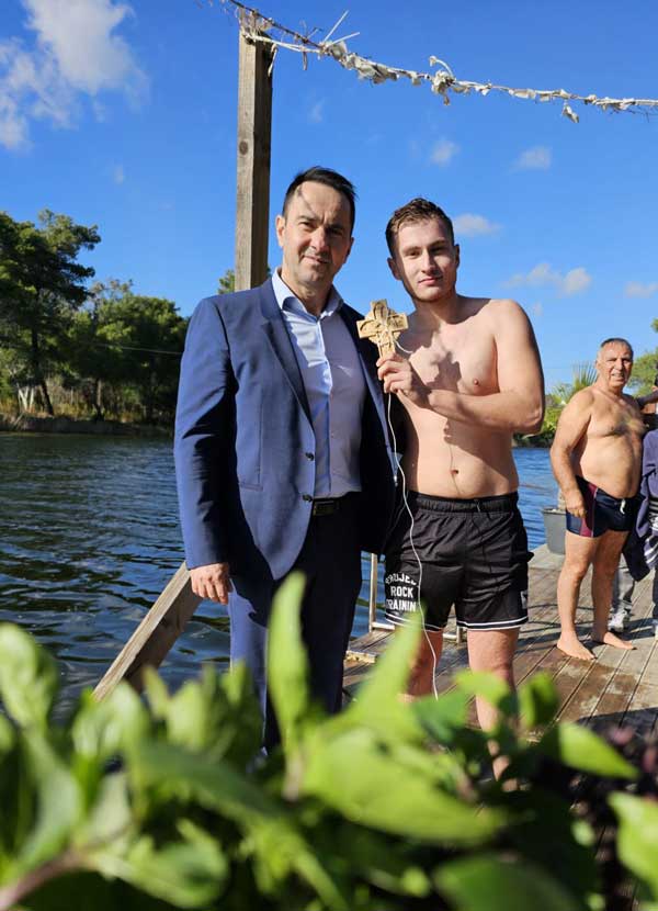 IMG 7b0c1f2ff9488255fd77852f1fd673a6 V