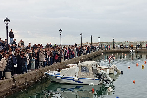 IMG-f10794f162a88eb87c507bb701cc2461-V