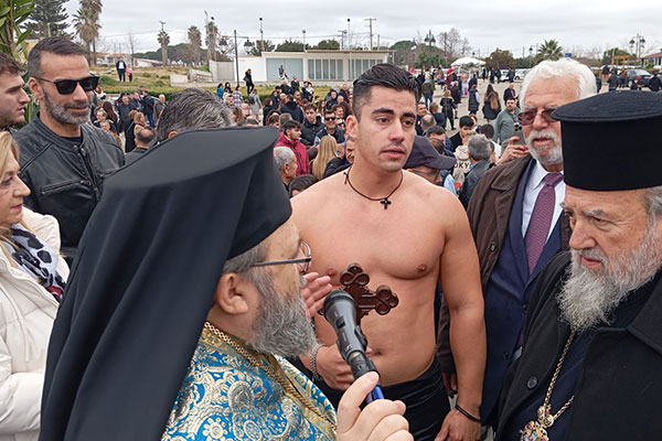 IMG-f258c85088696655302f6f4733273a11-V