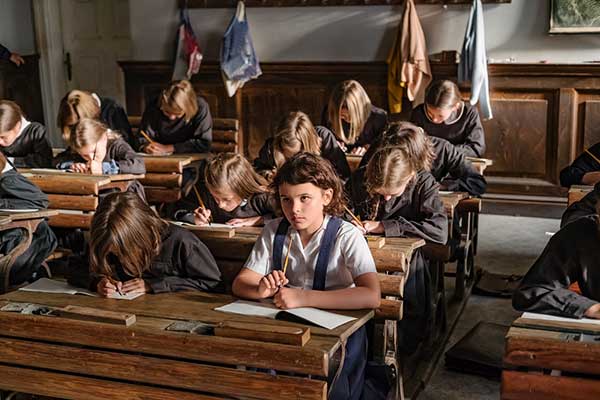 WhenHitlerStolePinkRabbit 3