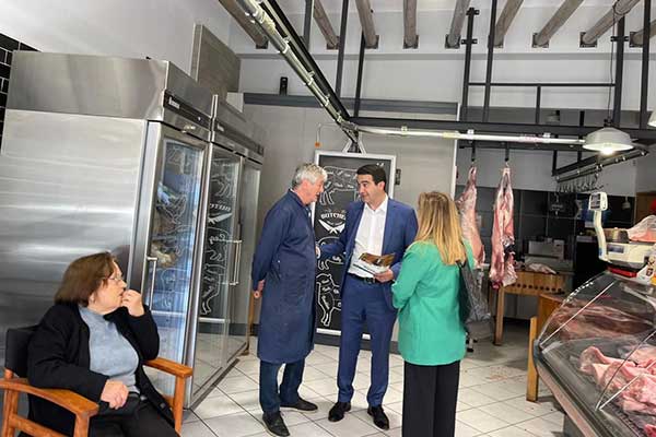 a1422bba 49ba 41f3 b14b 058856392f06